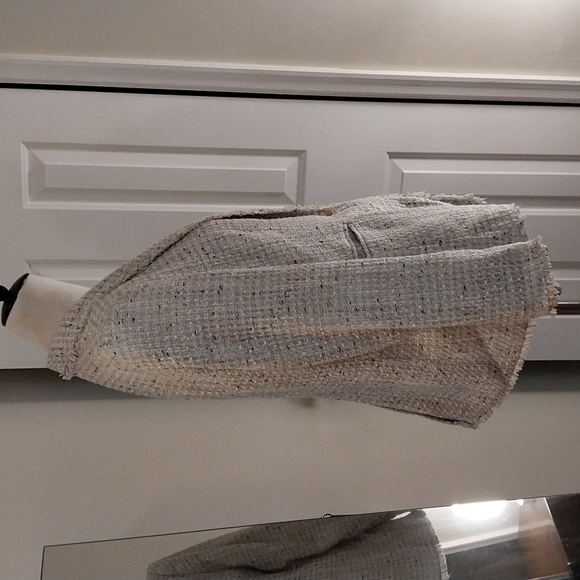 Ann Taylor NWT  Fringe Blazer. - Picture 2 of 6